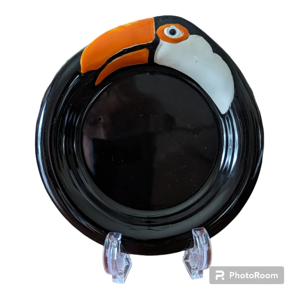 Small Pier 1 Imports toucan bird plate